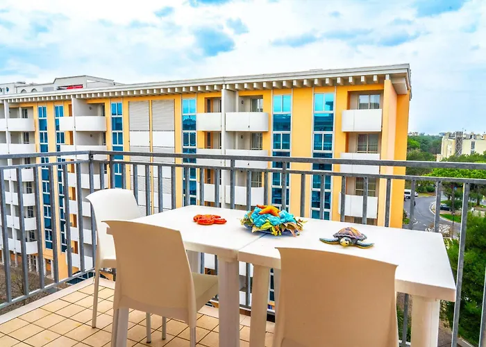 Spacious With Sea View - Beahost Apartament *